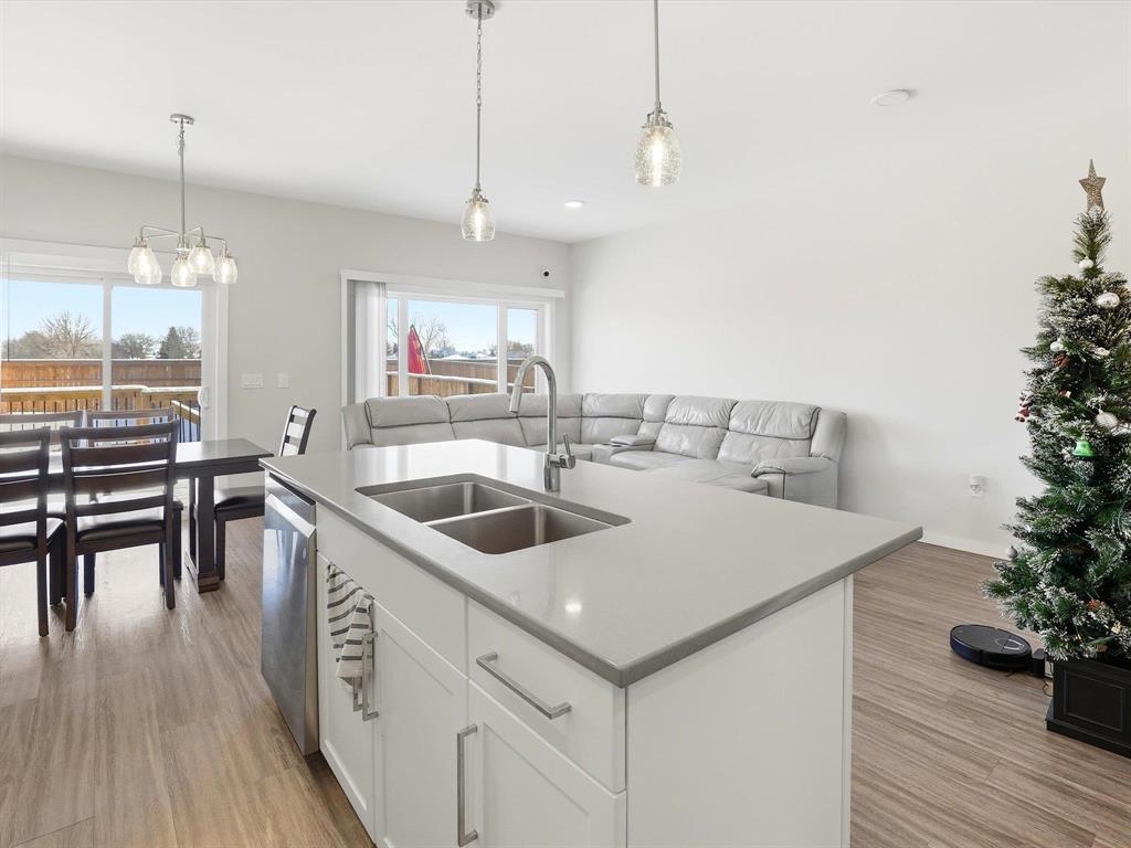 












330 Tyson Trail

,
Winnipeg,




Manitoba
R3W1C2

