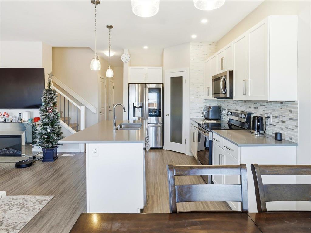 












330 Tyson Trail

,
Winnipeg,




Manitoba
R3W1C2

