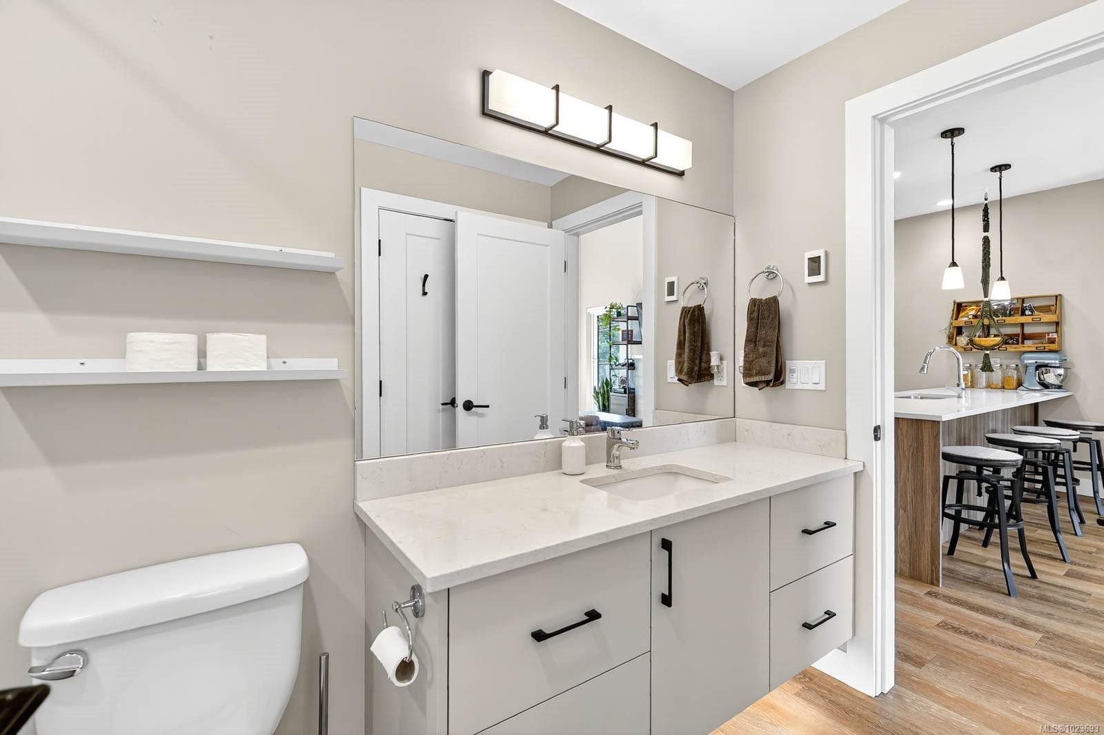 









700


Yew Wood

Rd, 302,
Tofino,




BC
V0R 2Z0

