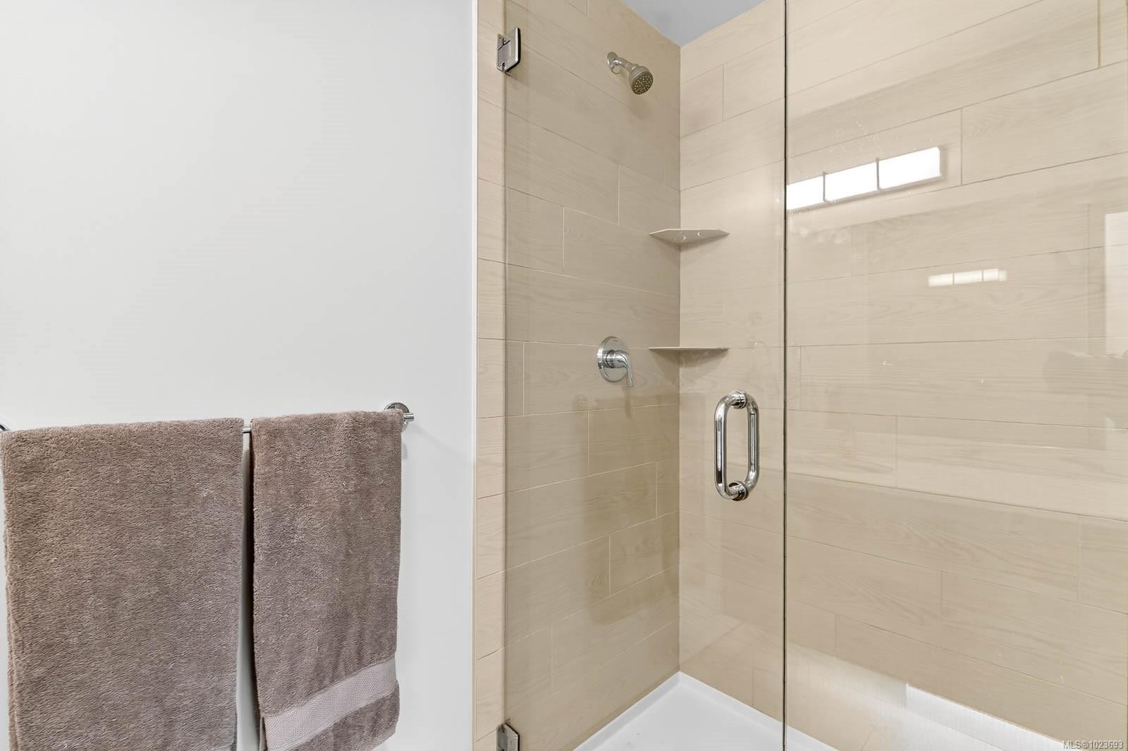 









700


Yew Wood

Rd, 302,
Tofino,




BC
V0R 2Z0

