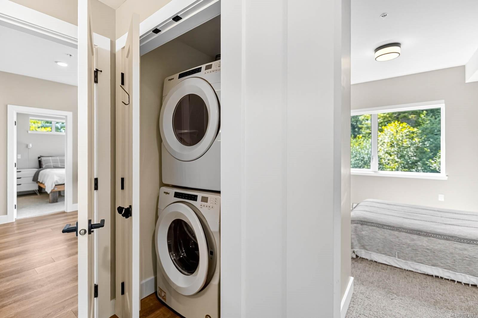 









700


Yew Wood

Rd, 302,
Tofino,




BC
V0R 2Z0

