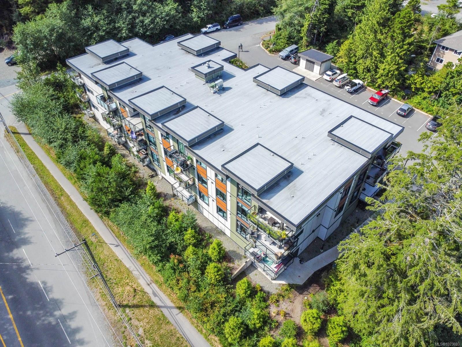 









700


Yew Wood

Rd, 302,
Tofino,




BC
V0R 2Z0

