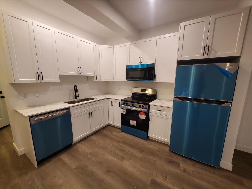 












15 Blind Creek Boulevard

,
Steinbach,




Manitoba
R5G2Z1

