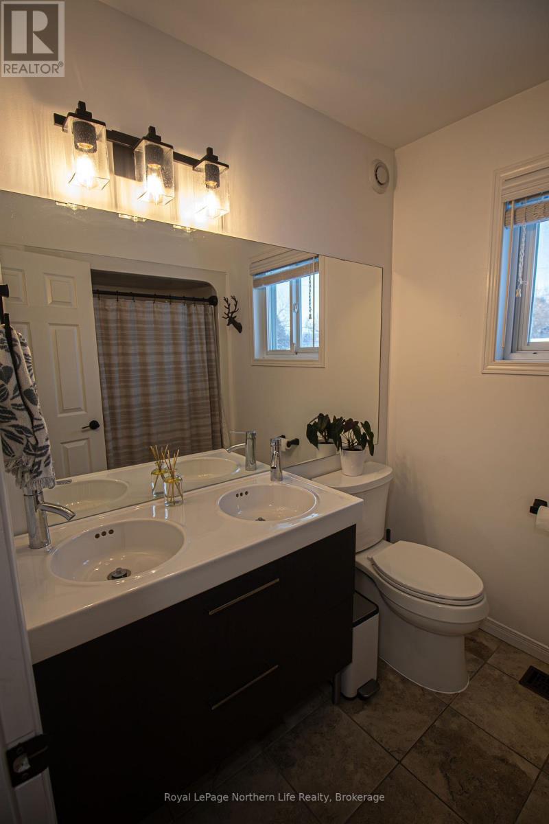 












308 AUBIN STREET

,
West Nipissing (Sturgeon Falls),




Ontario
P2B3C1

