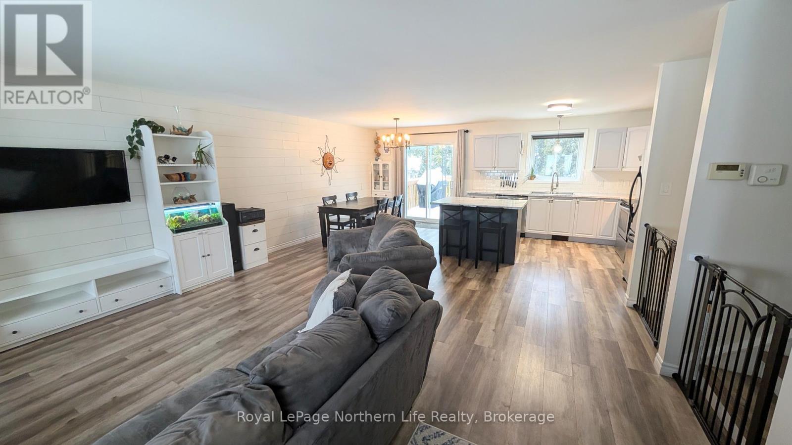 












308 AUBIN STREET

,
West Nipissing (Sturgeon Falls),




Ontario
P2B3C1

