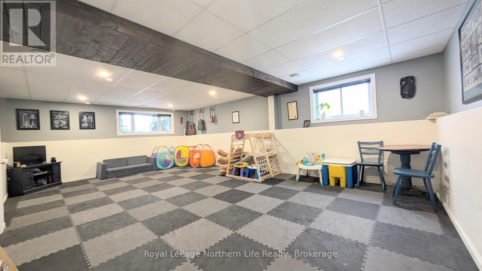 












308 AUBIN STREET

,
West Nipissing (Sturgeon Falls),




Ontario
P2B3C1

