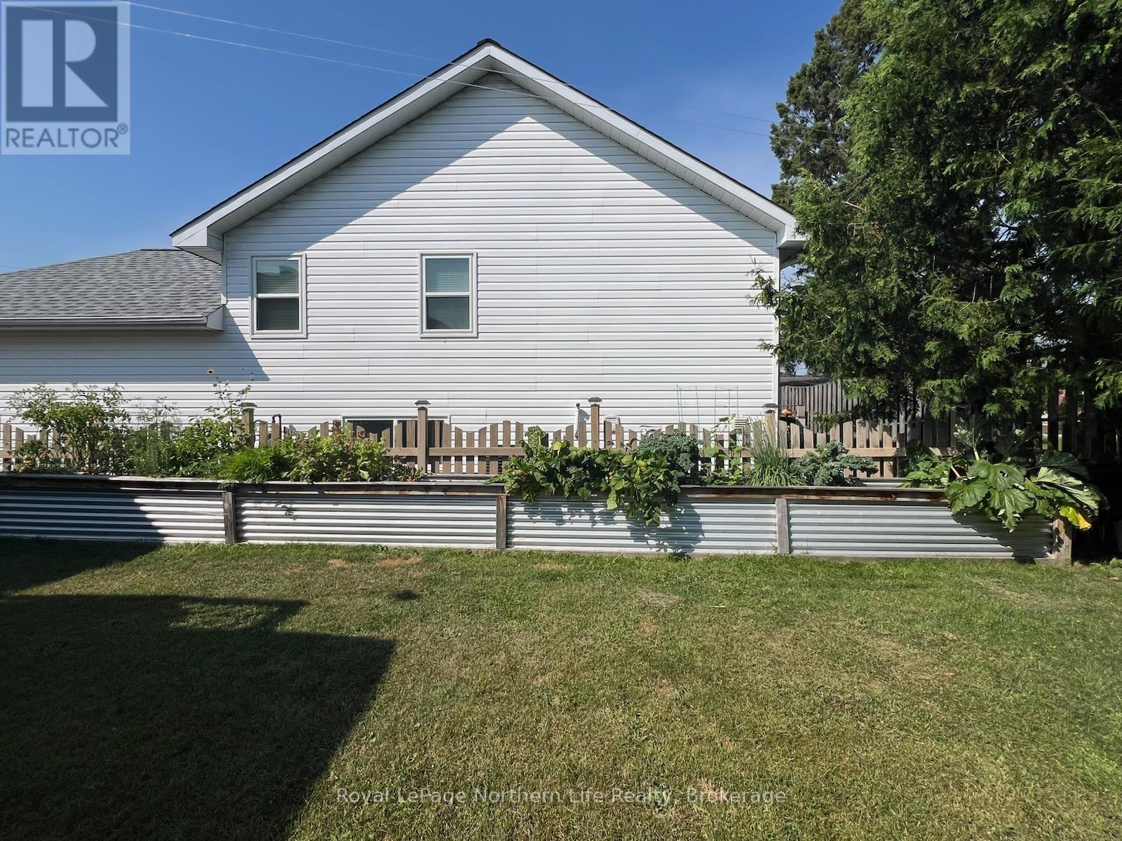 












308 AUBIN STREET

,
West Nipissing (Sturgeon Falls),




Ontario
P2B3C1

