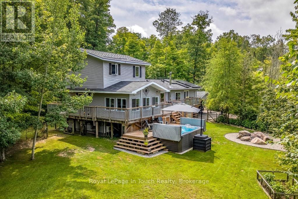 












36 MEADOWS AVENUE

,
Tay,




Ontario
L0K2C0

