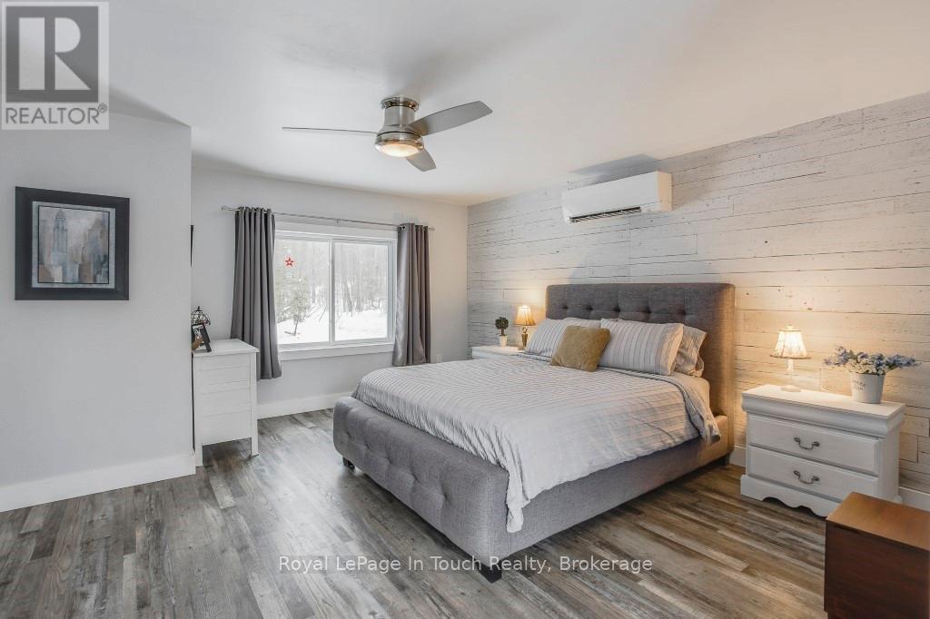 












36 MEADOWS AVENUE

,
Tay,




Ontario
L0K2C0

