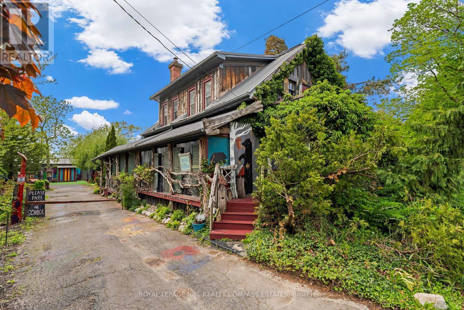 












4034 VICTORIA AVENUE

,
Lincoln (Lincoln-Jordan/Vineland),




Ontario
L0R2C0

