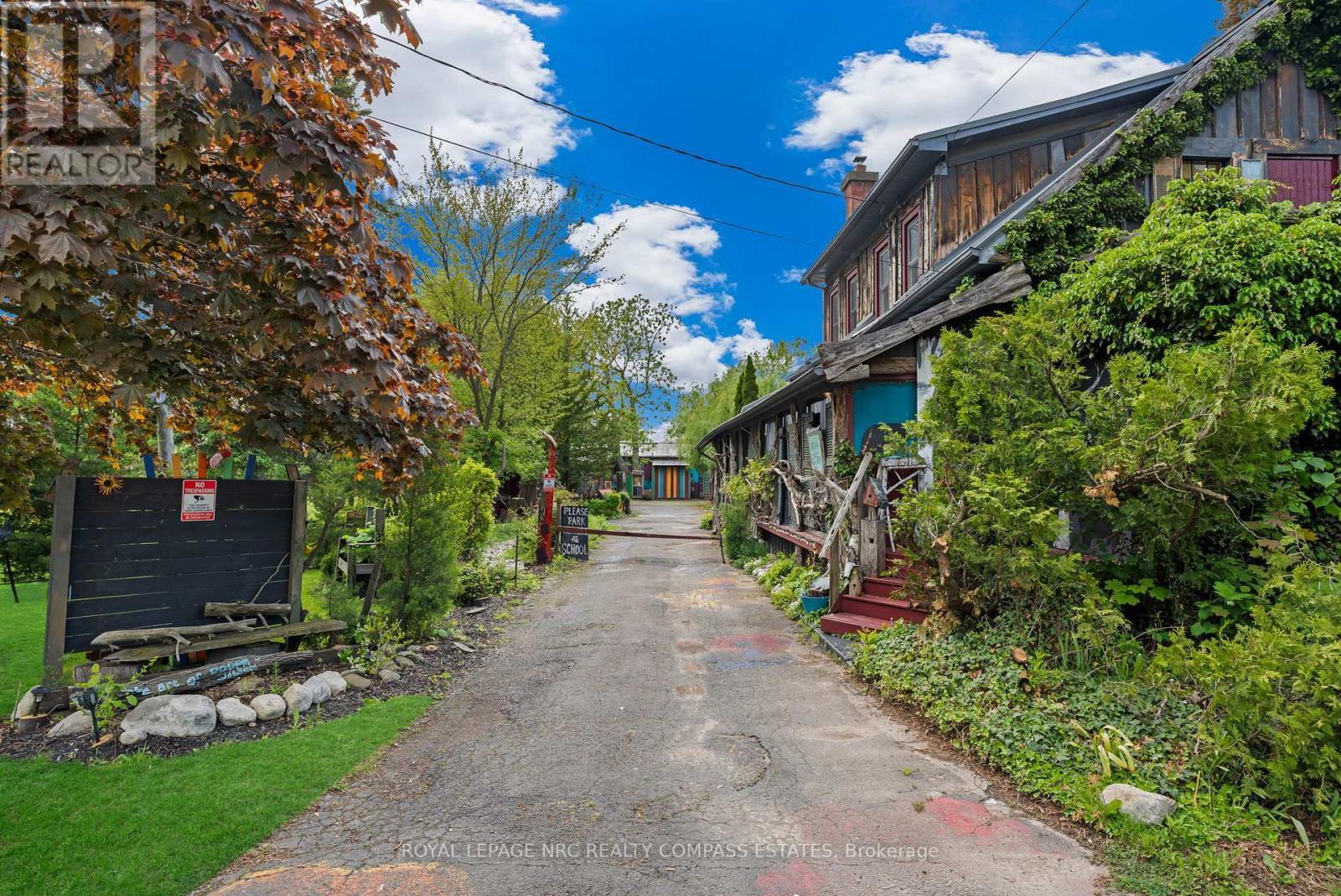 












4034 VICTORIA AVENUE

,
Lincoln (Lincoln-Jordan/Vineland),




Ontario
L0R2C0

