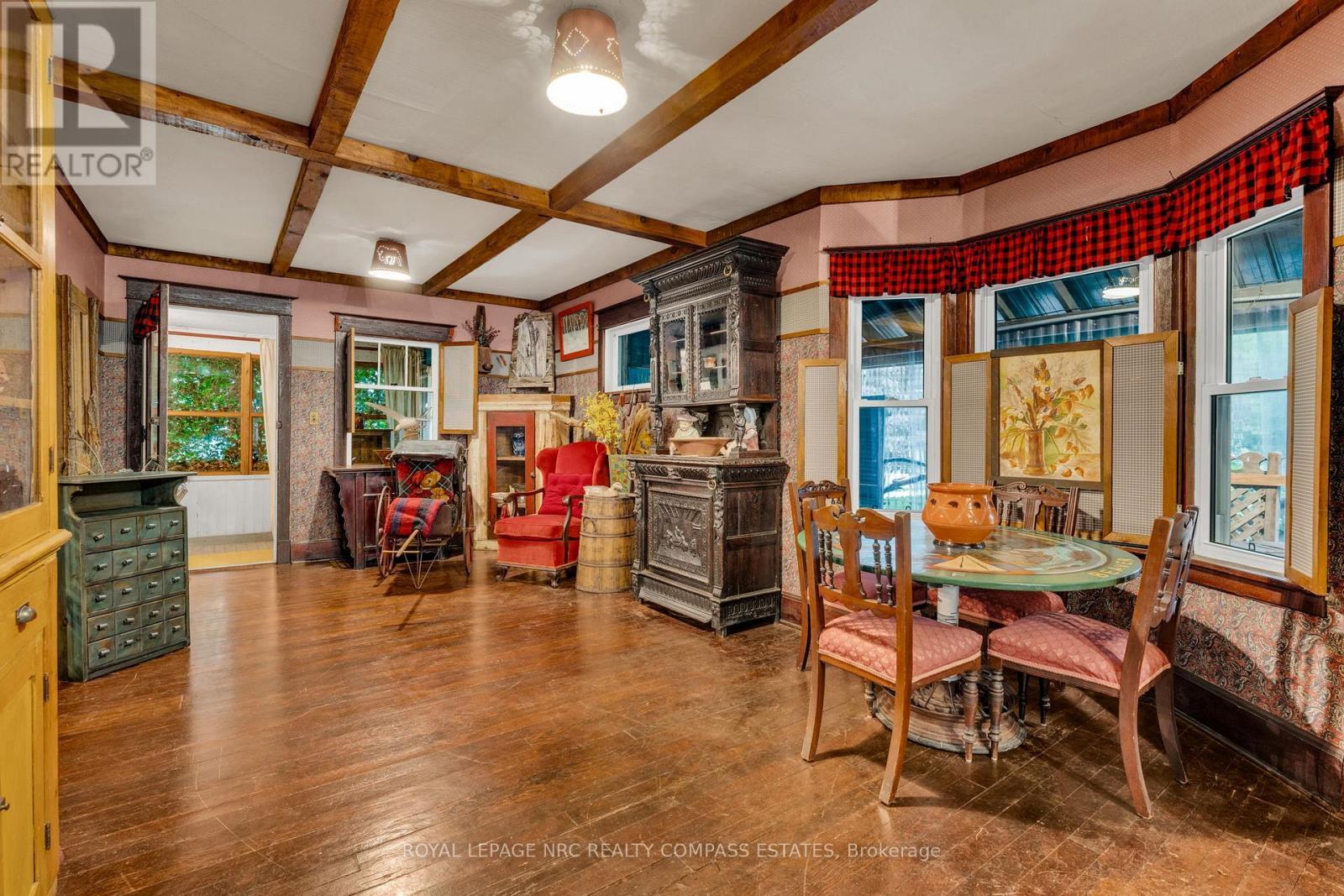 












4034 VICTORIA AVENUE

,
Lincoln (Lincoln-Jordan/Vineland),




Ontario
L0R2C0

