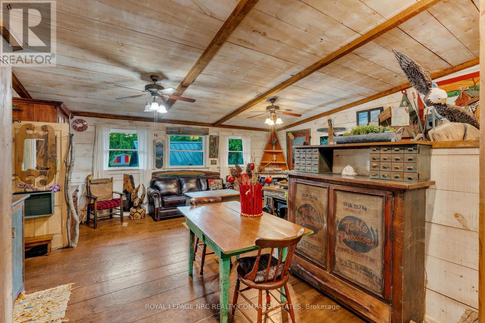 












4034 VICTORIA AVENUE

,
Lincoln (Lincoln-Jordan/Vineland),




Ontario
L0R2C0

