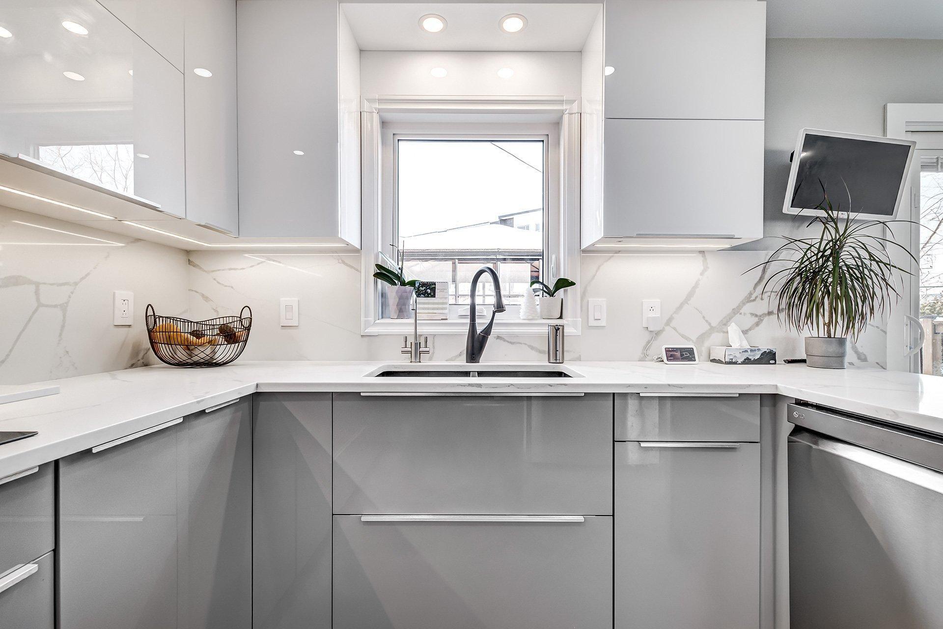 









16


Rue de la Sève

,
Châteauguay,




QC
J6J0B3

