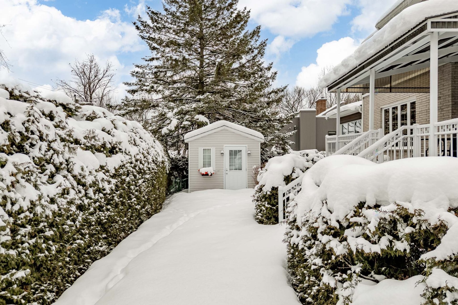 









2190


Rue Hugo

,
Sherbrooke (Les Nations),




QC
J1J3W5

