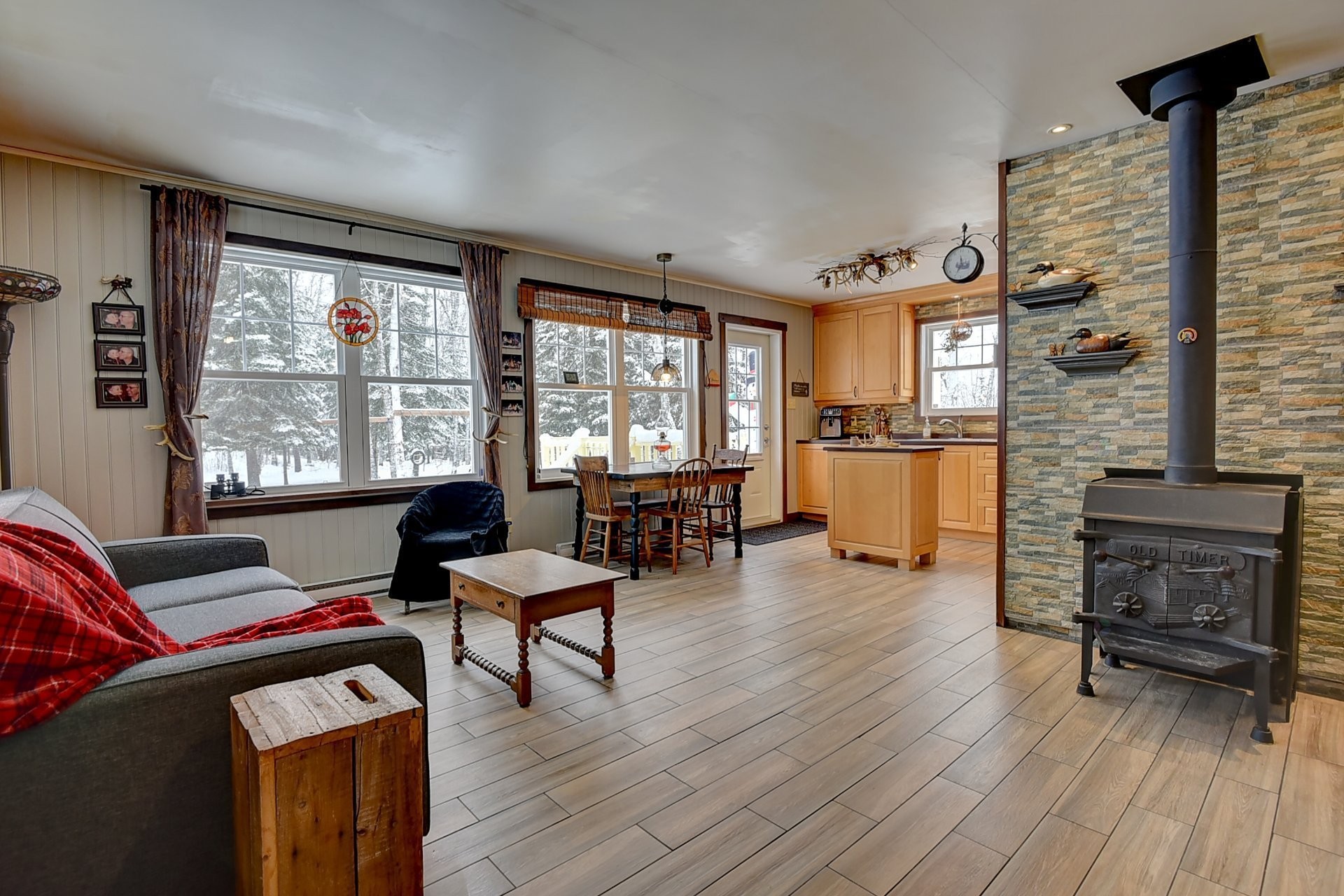 









40


Ch. des Érables

,
Saint-Michel-des-Saints,




QC
J0K3B0

