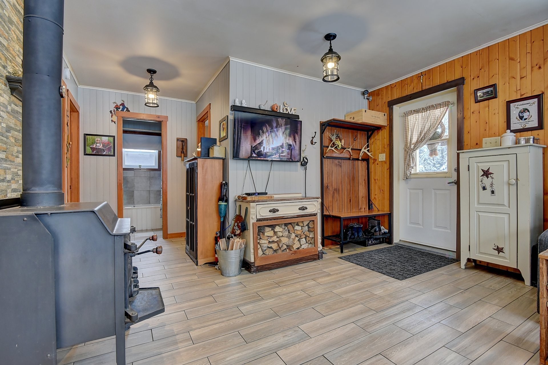 









40


Ch. des Érables

,
Saint-Michel-des-Saints,




QC
J0K3B0

