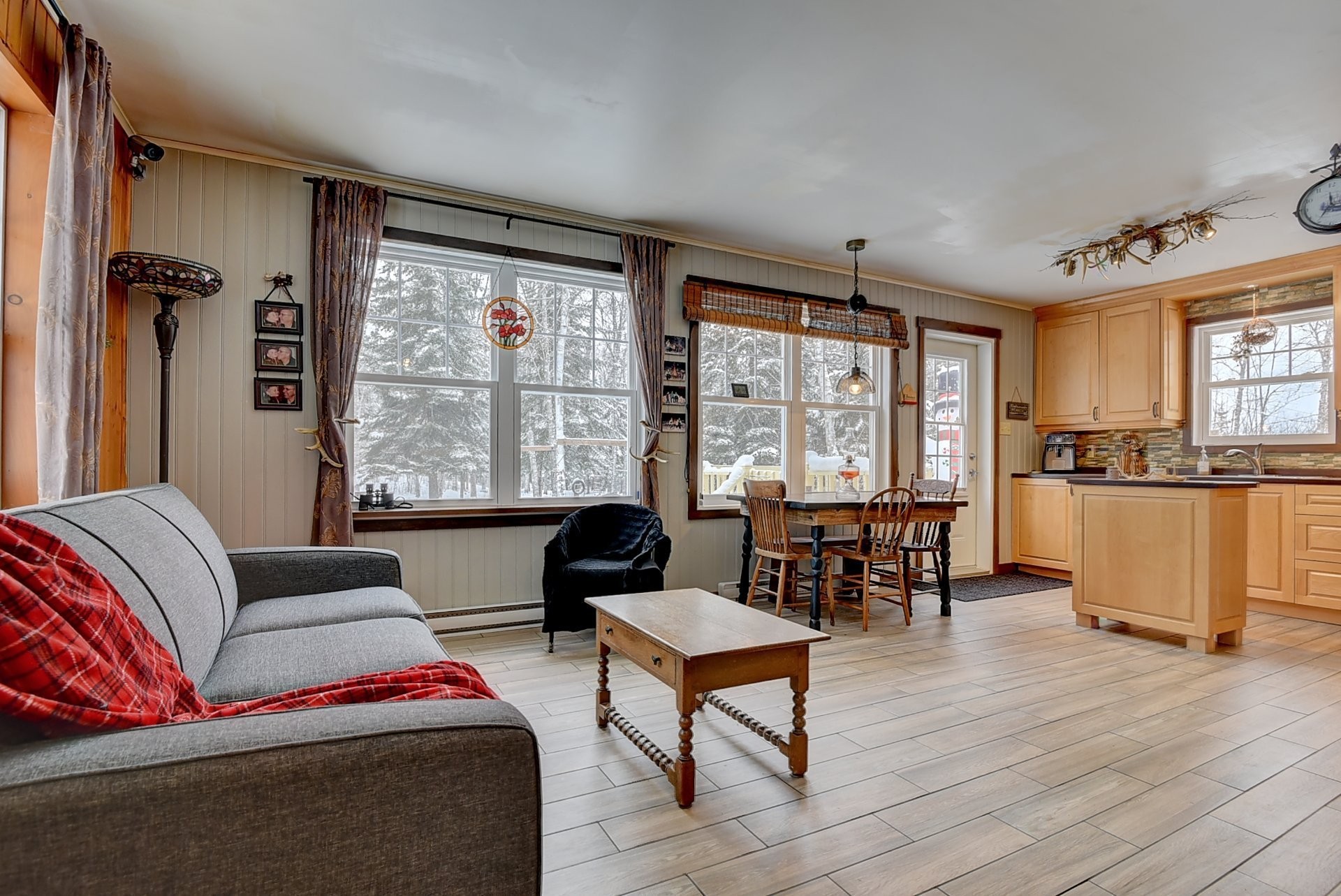 









40


Ch. des Érables

,
Saint-Michel-des-Saints,




QC
J0K3B0

