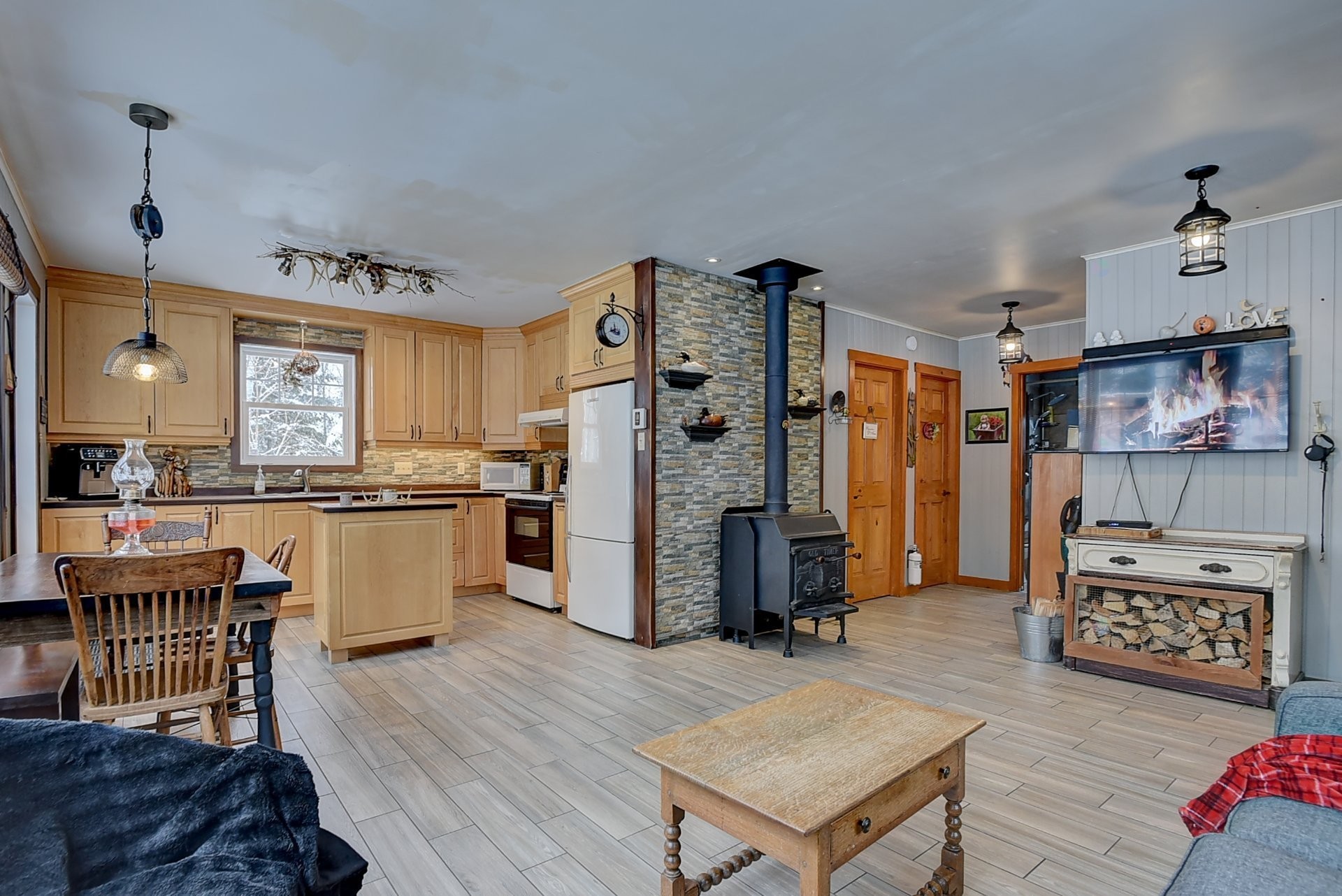 









40


Ch. des Érables

,
Saint-Michel-des-Saints,




QC
J0K3B0

