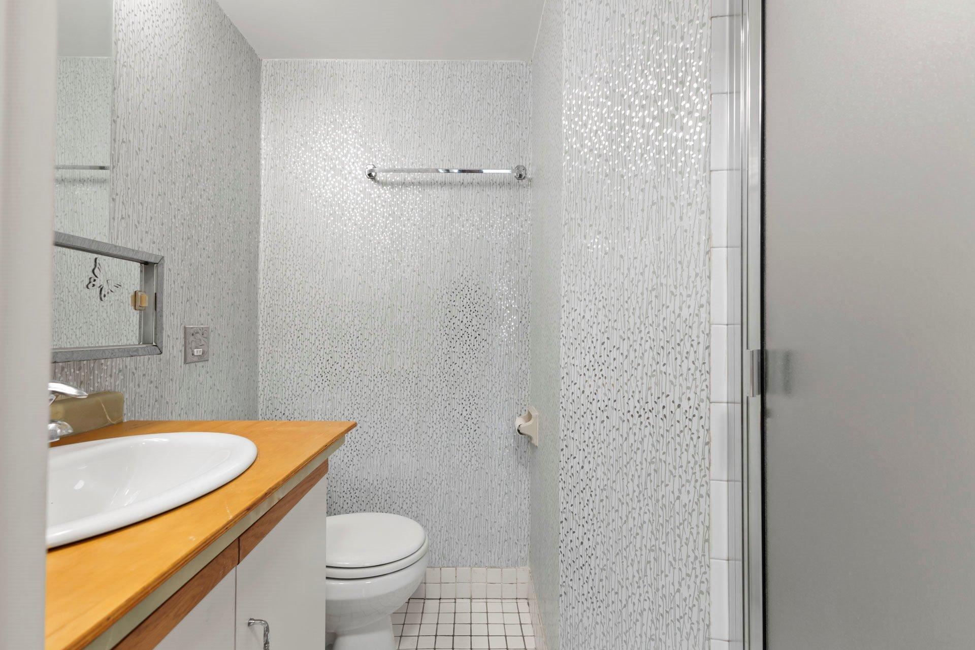 









725


Place Fortier

, 201,
Montréal (Saint-Laurent),




QC
H4L5B9

