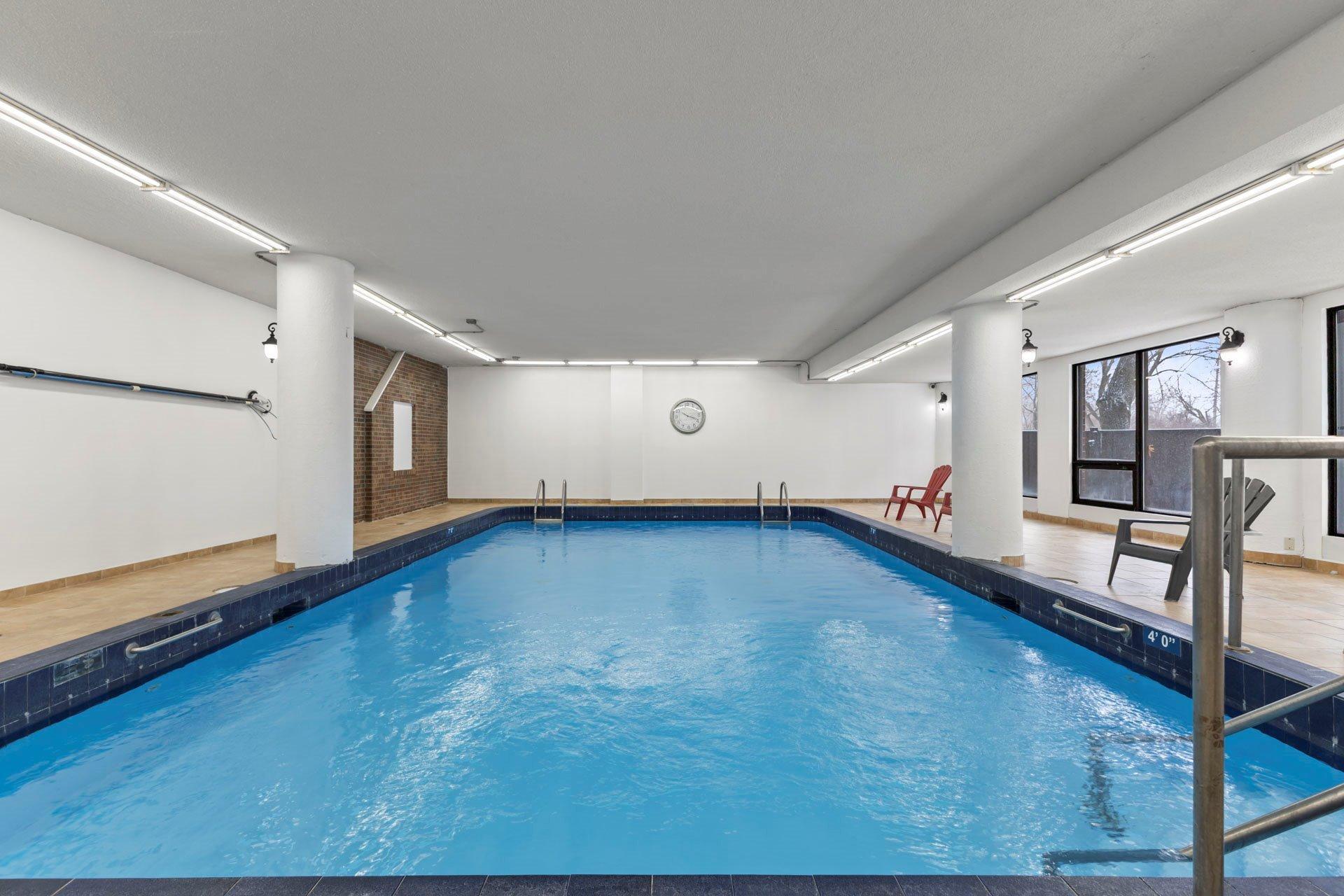 









725


Place Fortier

, 201,
Montréal (Saint-Laurent),




QC
H4L5B9

