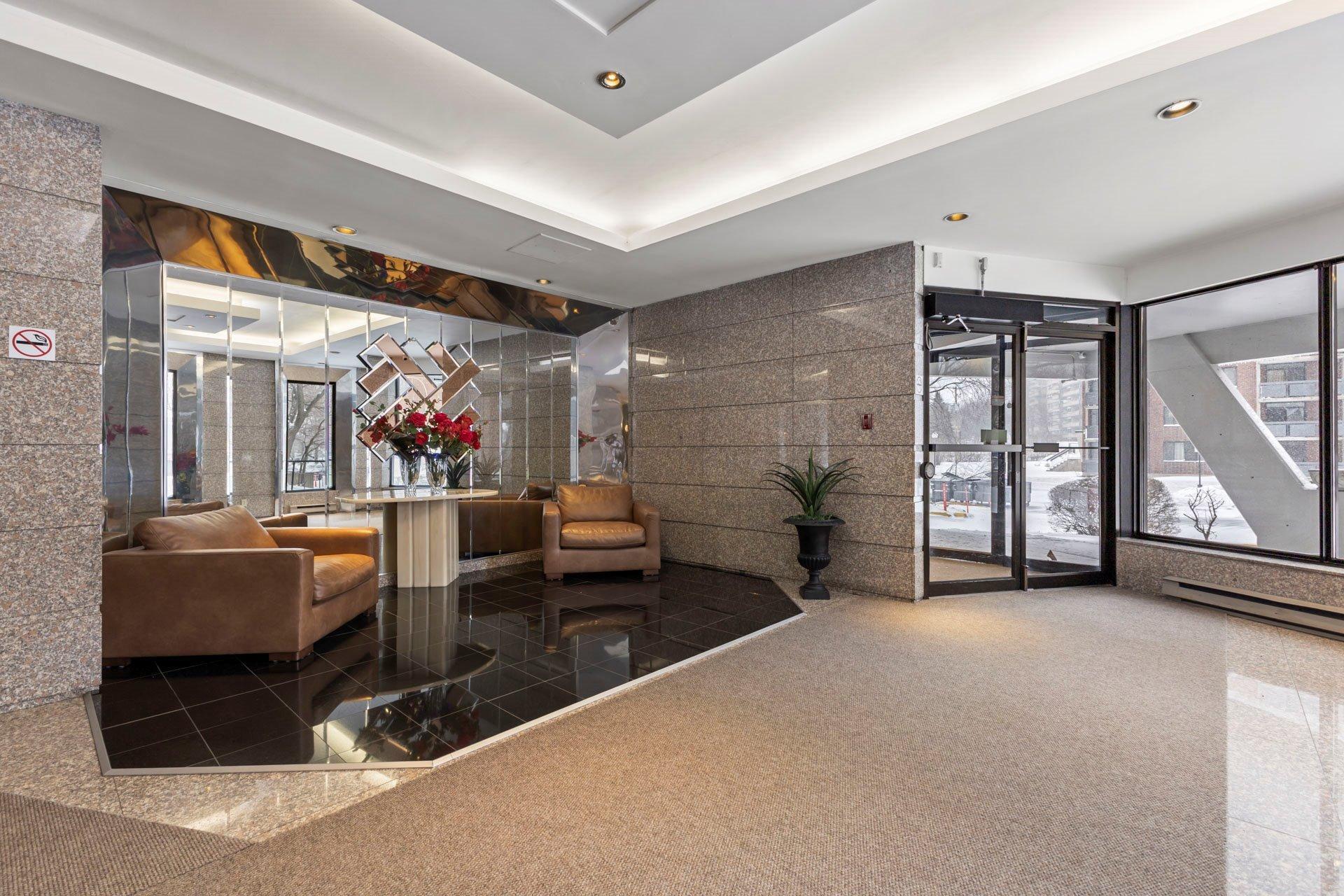 









725


Place Fortier

, 201,
Montréal (Saint-Laurent),




QC
H4L5B9

