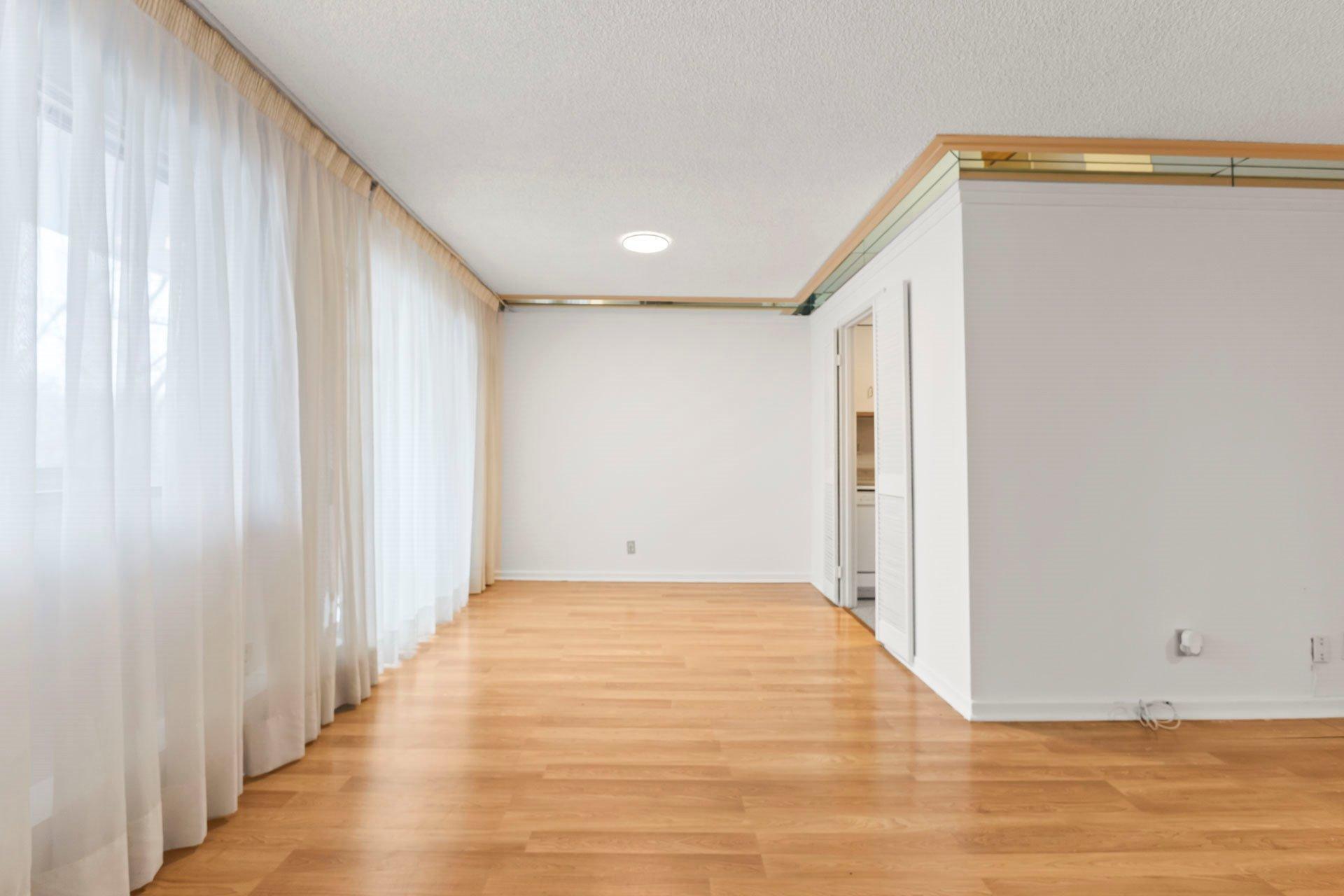 









725


Place Fortier

, 201,
Montréal (Saint-Laurent),




QC
H4L5B9

