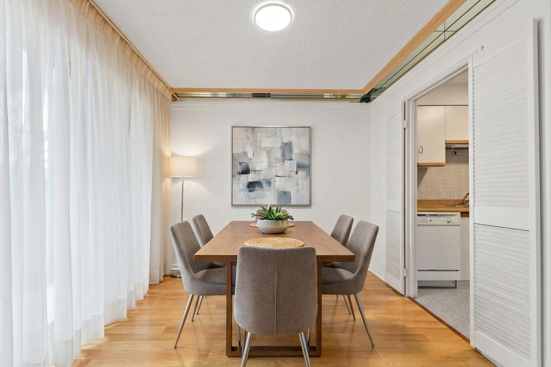 









725


Place Fortier

, 201,
Montréal (Saint-Laurent),




QC
H4L5B9

