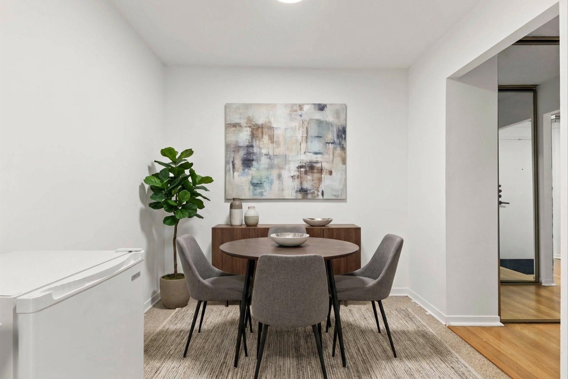 









725


Place Fortier

, 201,
Montréal (Saint-Laurent),




QC
H4L5B9

