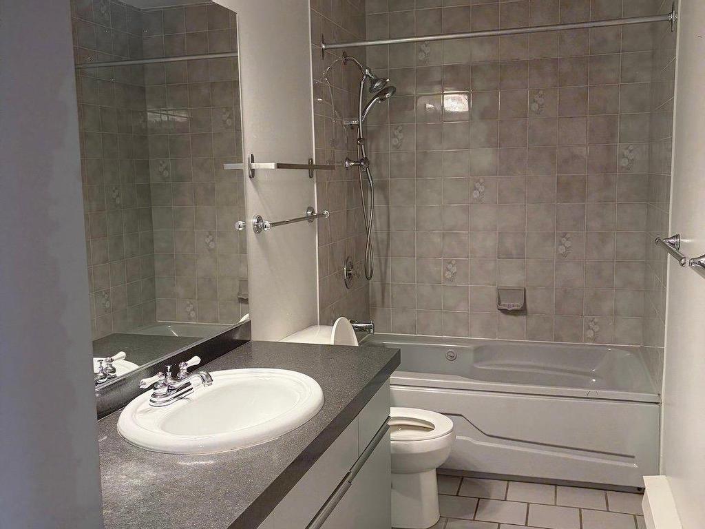 









175


Boul. de la Cité-des-Jeunes

,
Vaudreuil-Dorion,




QC
J7V8G7

