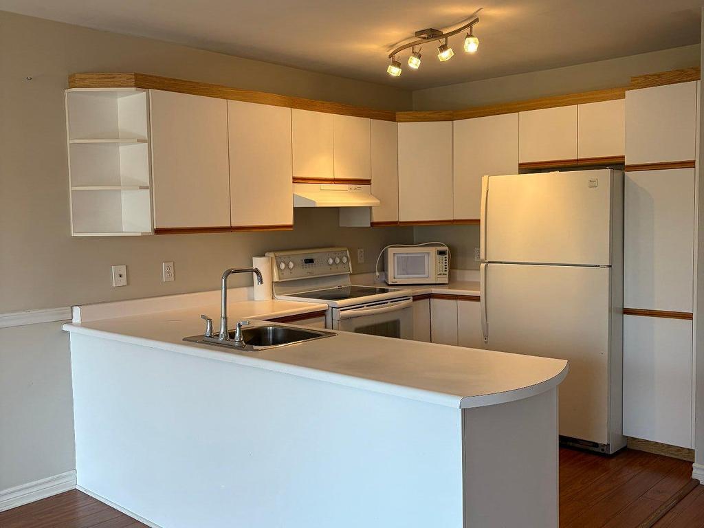 









175


Boul. de la Cité-des-Jeunes

,
Vaudreuil-Dorion,




QC
J7V8G7

