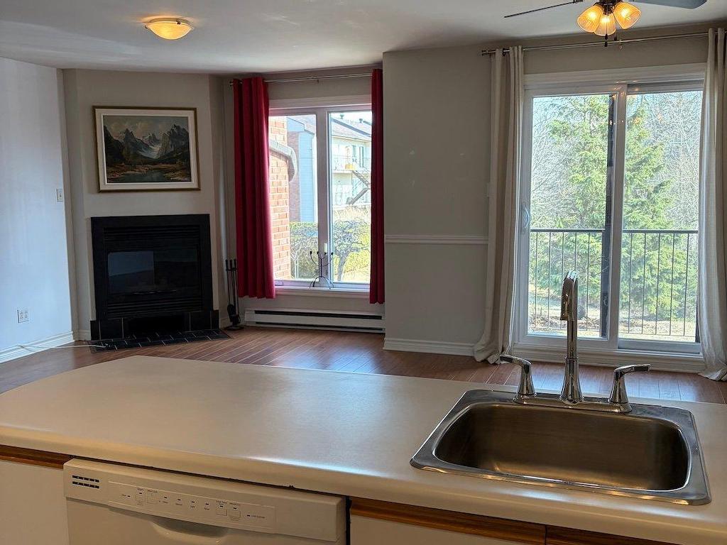 









175


Boul. de la Cité-des-Jeunes

,
Vaudreuil-Dorion,




QC
J7V8G7

