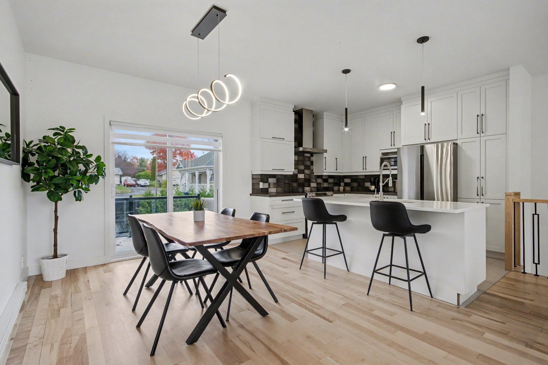 









75


Rue Jules-Duval

,
Saint-Jean-sur-Richelieu,




QC
J2W2B2

