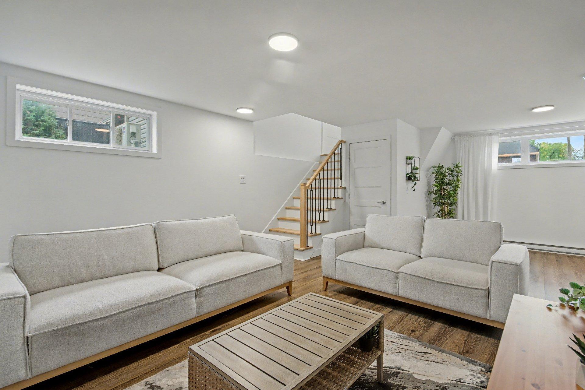 









75


Rue Jules-Duval

,
Saint-Jean-sur-Richelieu,




QC
J2W2B2

