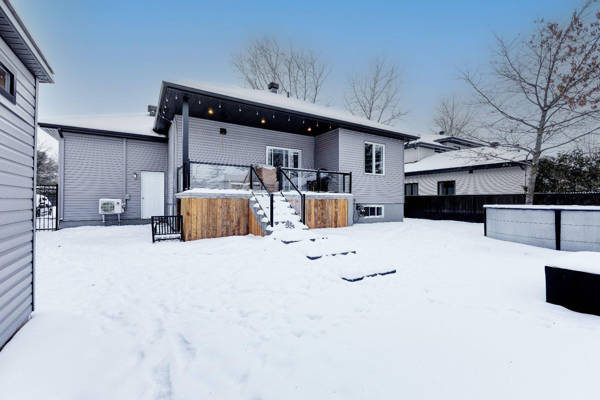 









75


Rue Jules-Duval

,
Saint-Jean-sur-Richelieu,




QC
J2W2B2

