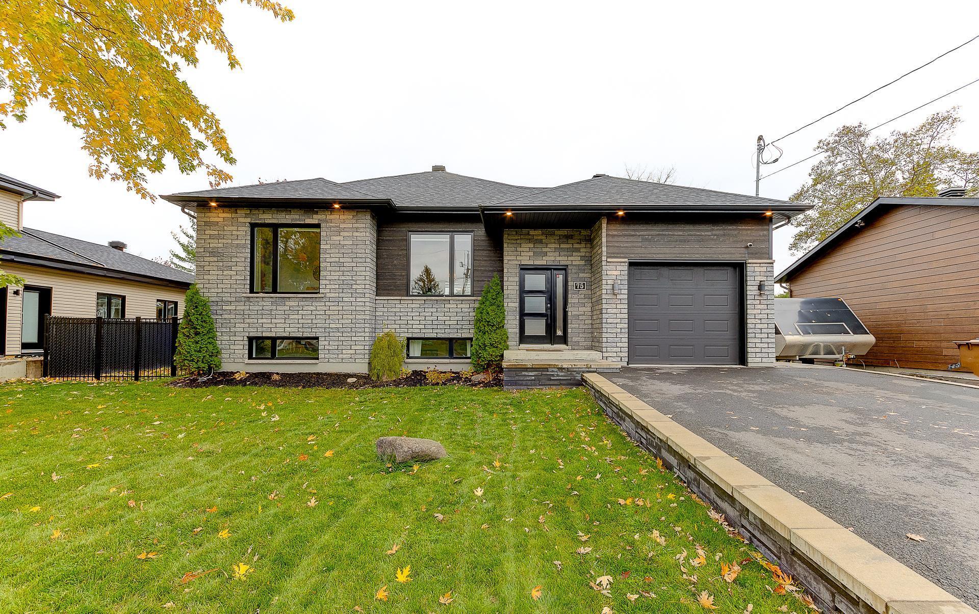 









75


Rue Jules-Duval

,
Saint-Jean-sur-Richelieu,




QC
J2W2B2

