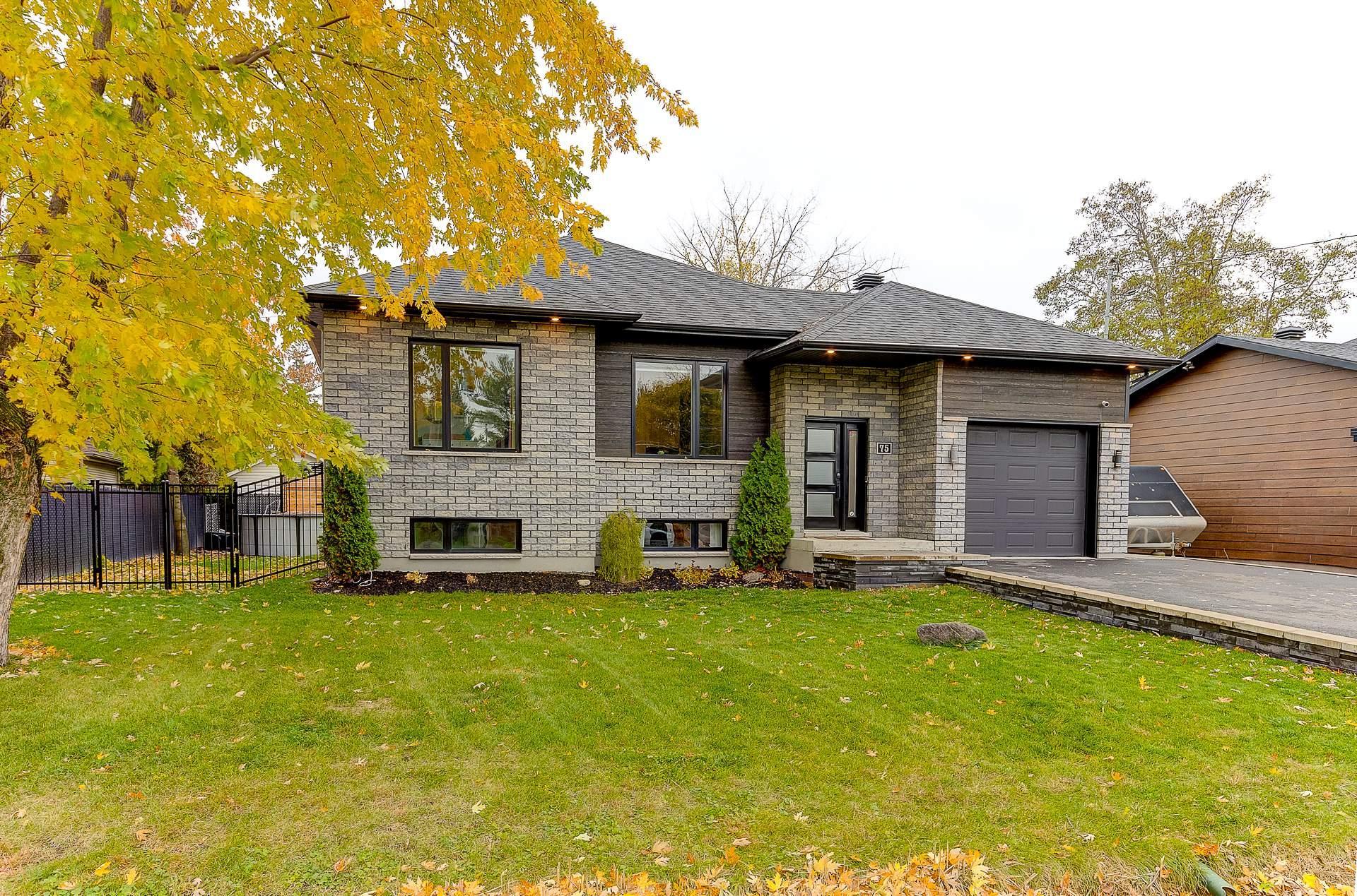 









75


Rue Jules-Duval

,
Saint-Jean-sur-Richelieu,




QC
J2W2B2

