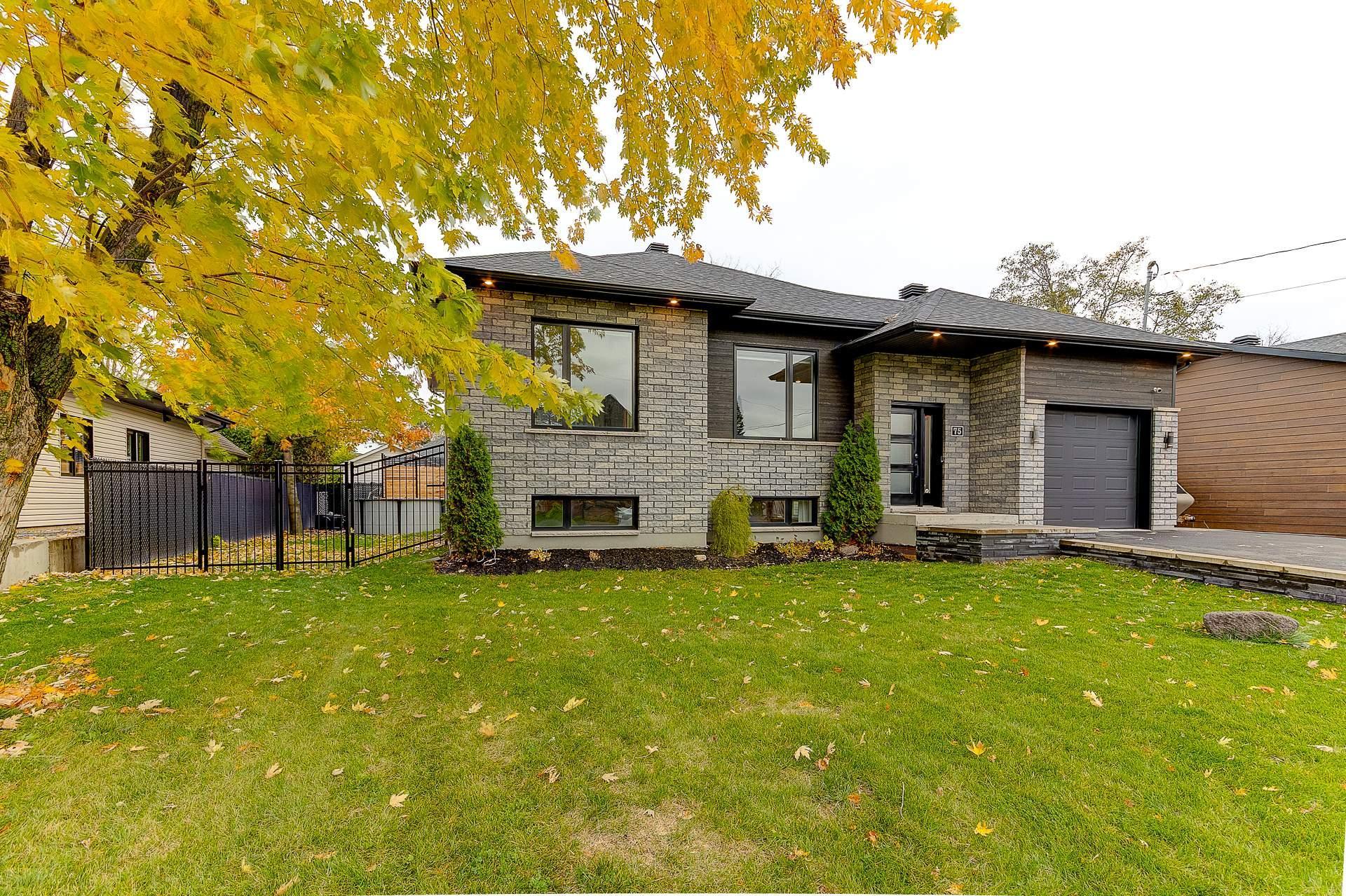 









75


Rue Jules-Duval

,
Saint-Jean-sur-Richelieu,




QC
J2W2B2

