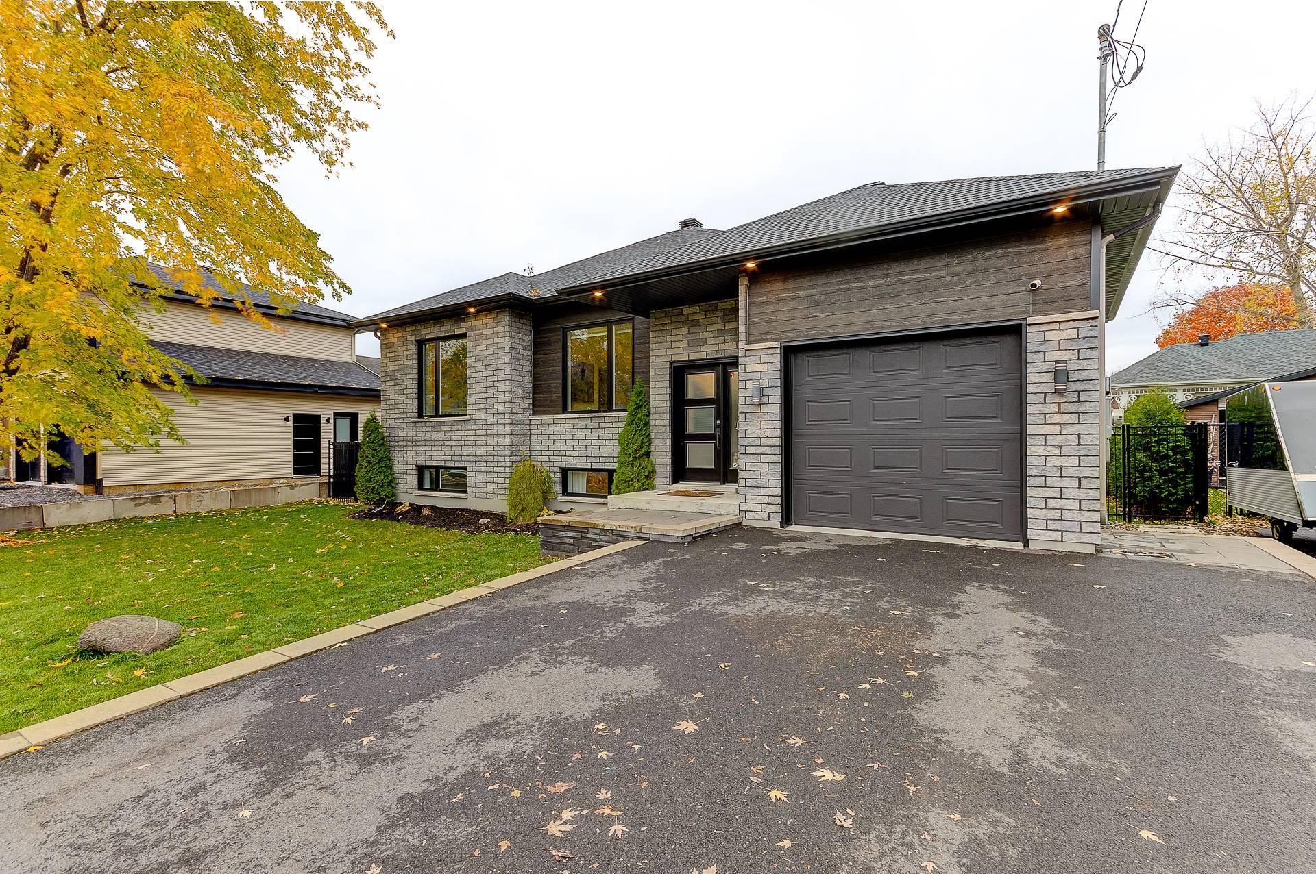 









75


Rue Jules-Duval

,
Saint-Jean-sur-Richelieu,




QC
J2W2B2

