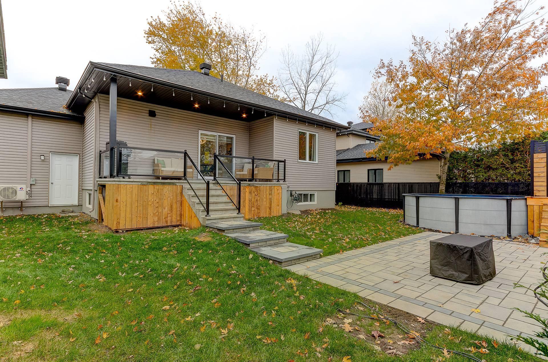 









75


Rue Jules-Duval

,
Saint-Jean-sur-Richelieu,




QC
J2W2B2

