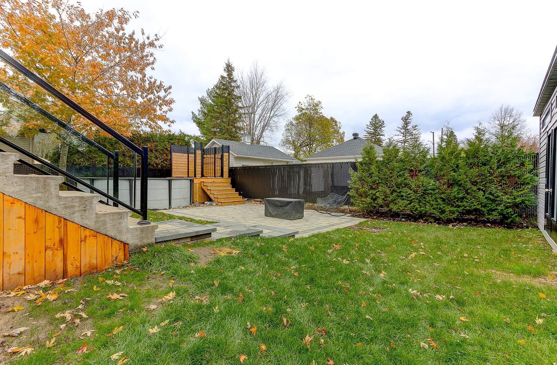 









75


Rue Jules-Duval

,
Saint-Jean-sur-Richelieu,




QC
J2W2B2

