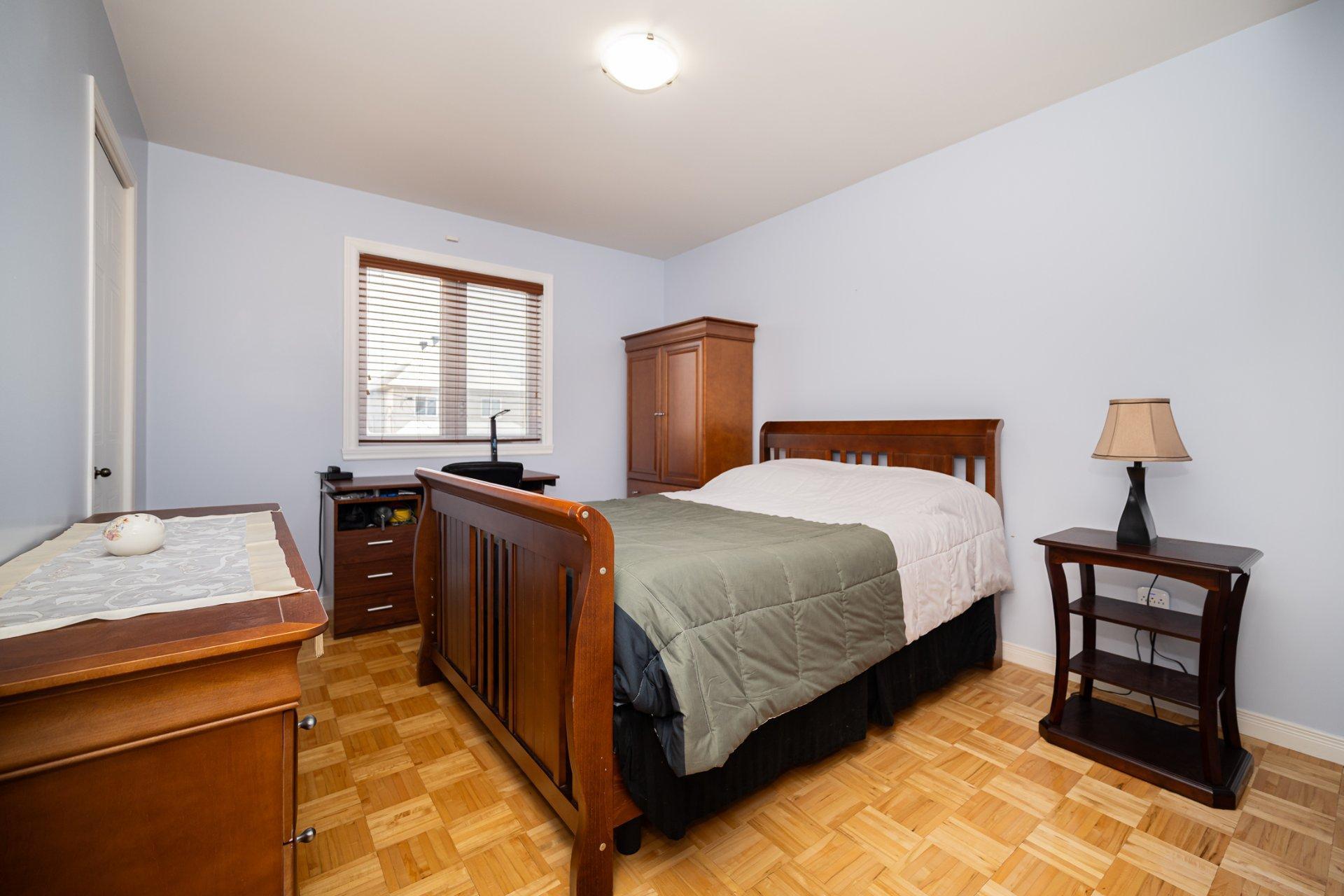 









600


Rue Toussaint

,
Laval (Sainte-Dorothée),




QC
H7X4G1

