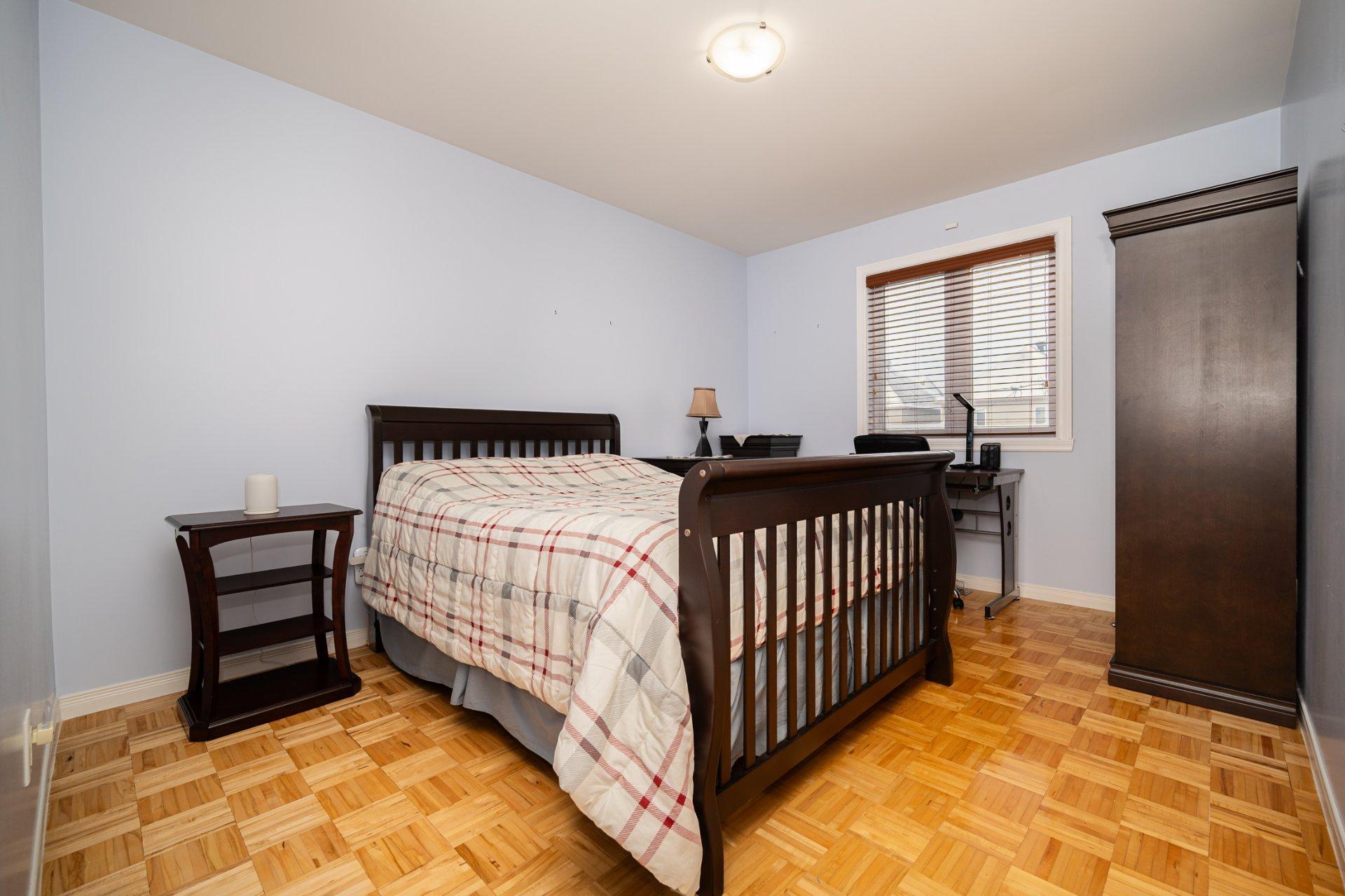 









600


Rue Toussaint

,
Laval (Sainte-Dorothée),




QC
H7X4G1

