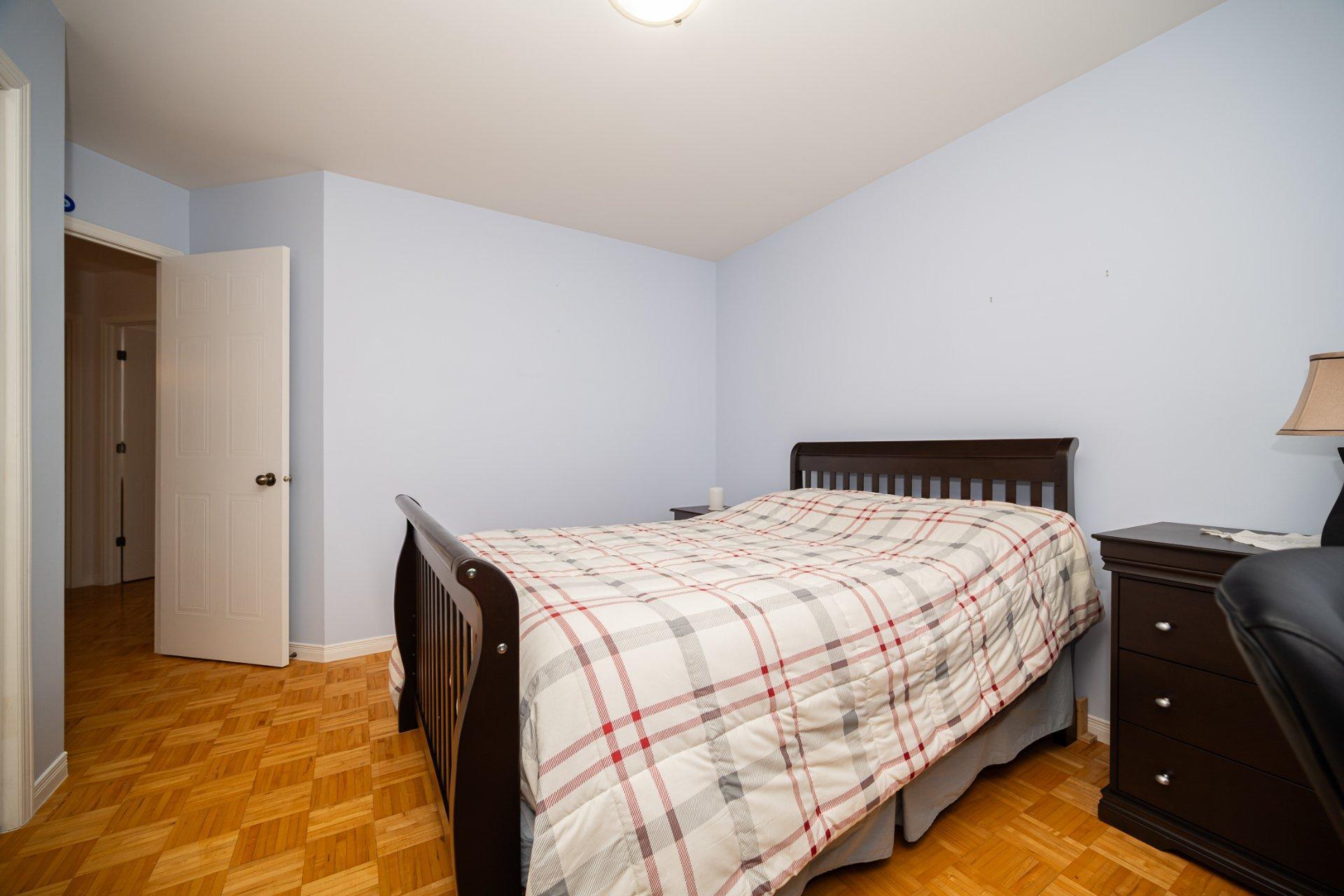 









600


Rue Toussaint

,
Laval (Sainte-Dorothée),




QC
H7X4G1

