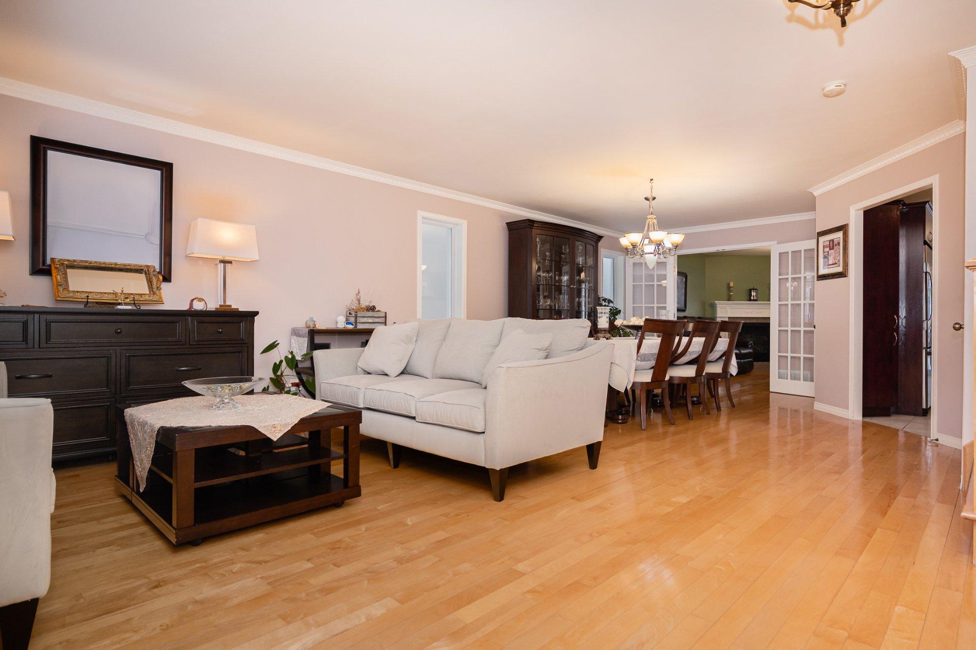 









600


Rue Toussaint

,
Laval (Sainte-Dorothée),




QC
H7X4G1

