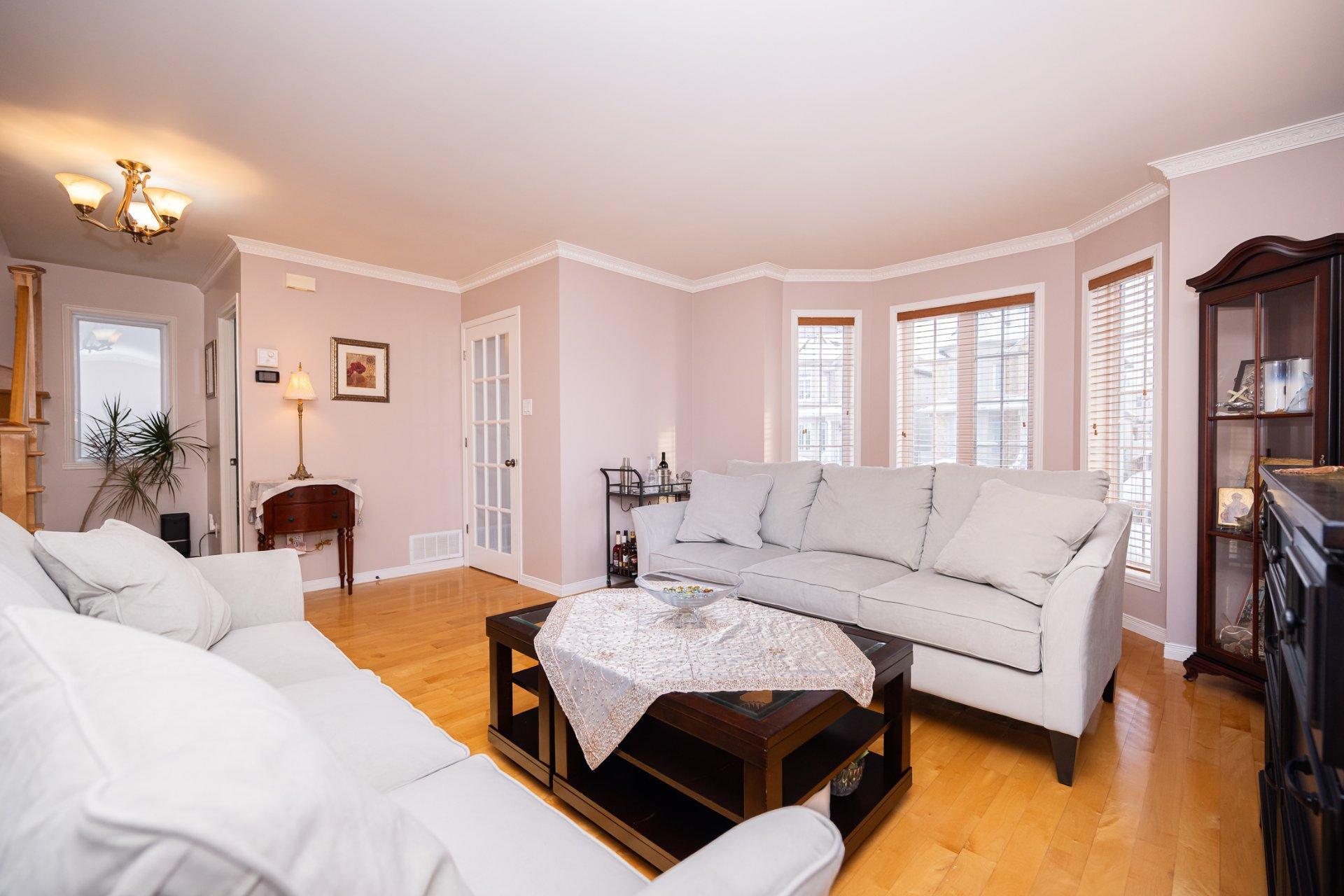 









600


Rue Toussaint

,
Laval (Sainte-Dorothée),




QC
H7X4G1

