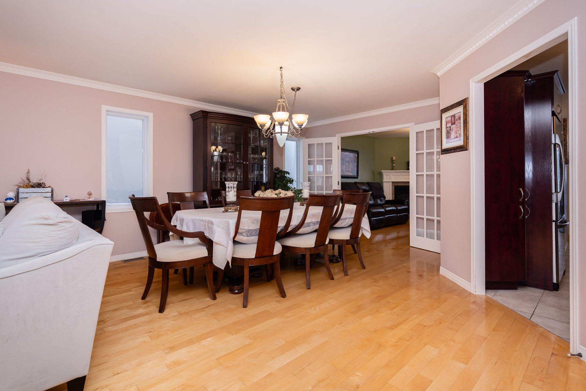 









600


Rue Toussaint

,
Laval (Sainte-Dorothée),




QC
H7X4G1

