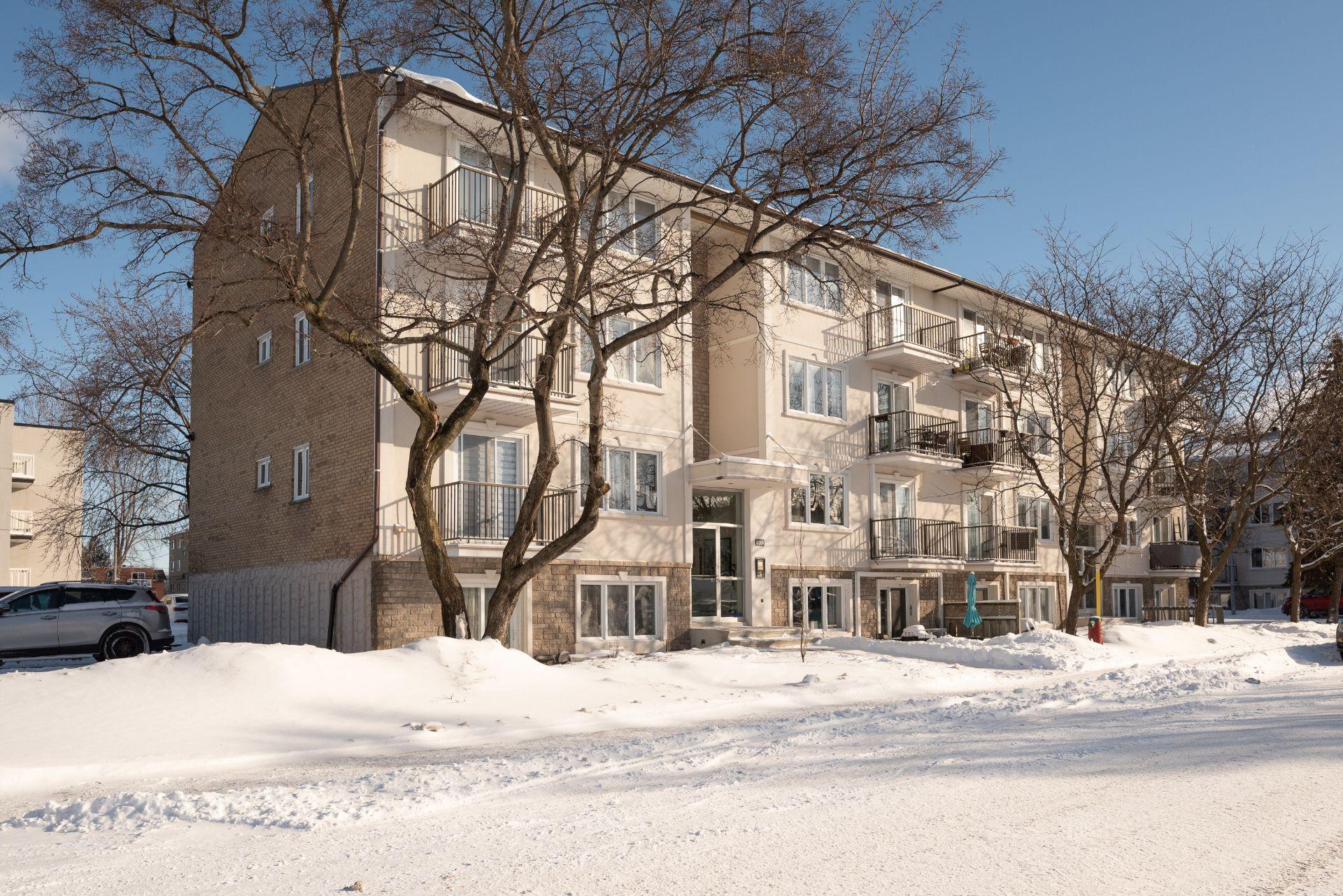 









839


Rue Fabre

, 301,
Longueuil (Le Vieux-Longueuil),




QC
J4J4X6

