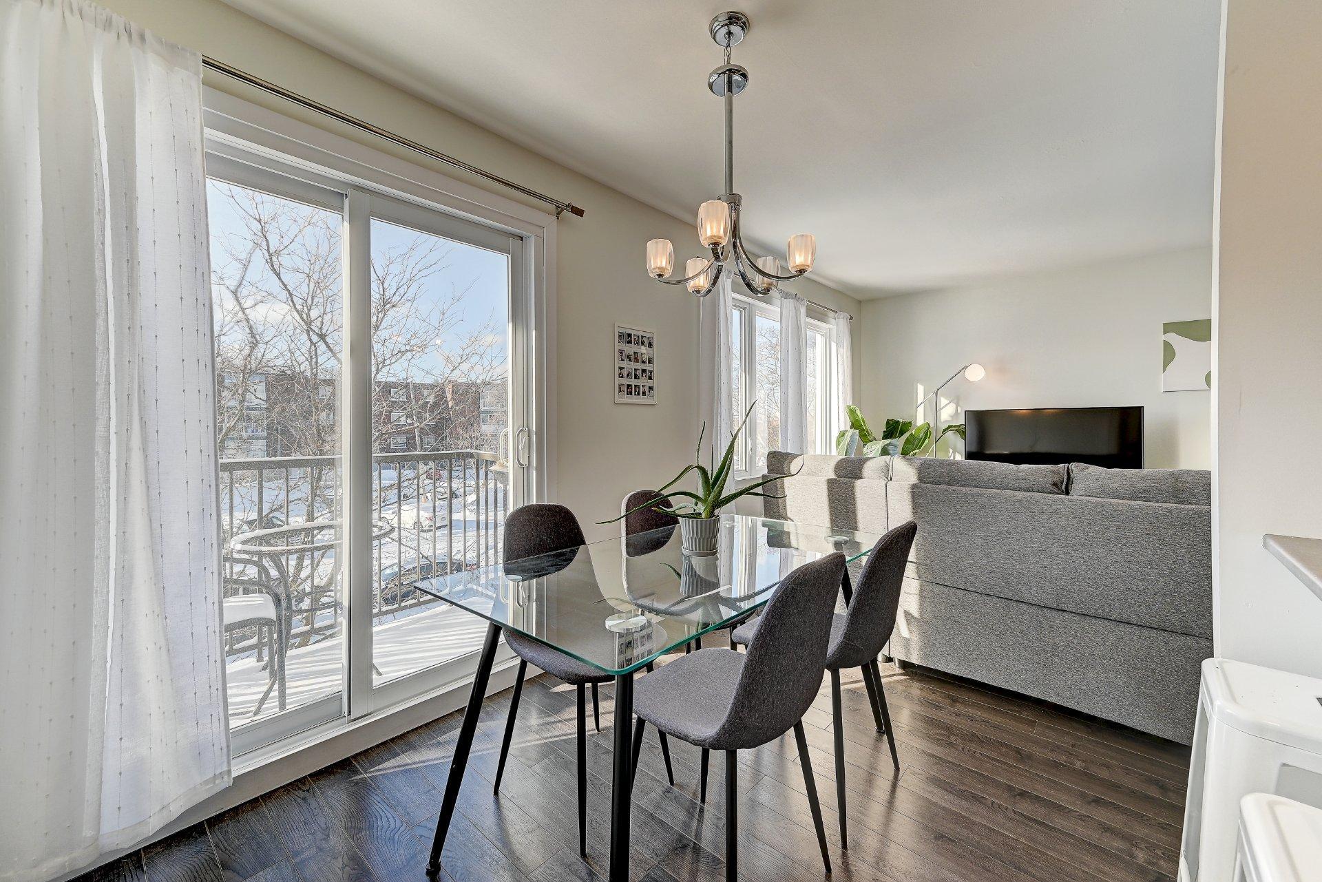 









839


Rue Fabre

, 301,
Longueuil (Le Vieux-Longueuil),




QC
J4J4X6

