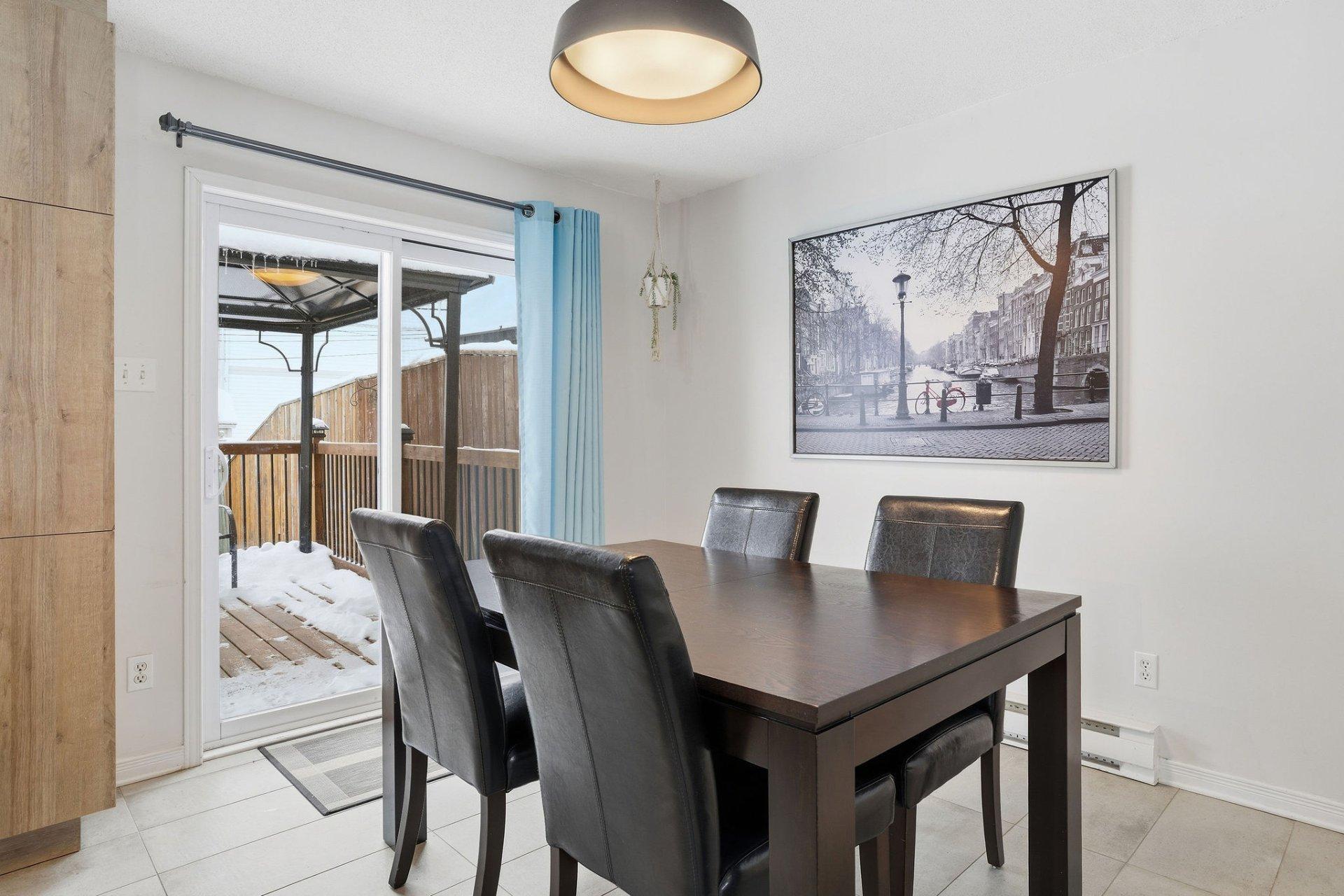 









169


Rue des Samares

,
Gatineau (Masson-Angers),




QC
J8M2B7

